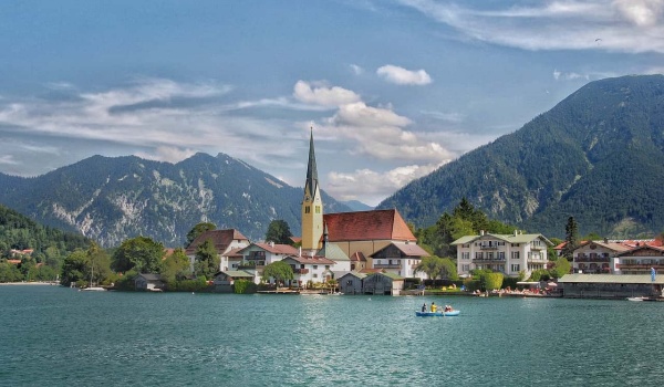 石麟小学：书海遨游，智慧传承——寒假阅读之旅启航