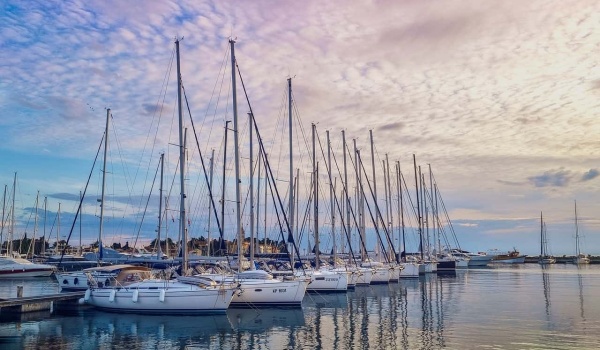 好书荐读|觉醒与彷徨——《伤逝》与《我的前半生》